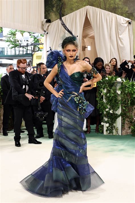 zendaya met gala photos.